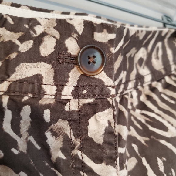 LOFT Leopard Print Shorts, Size 8 - Picture 2 of 8